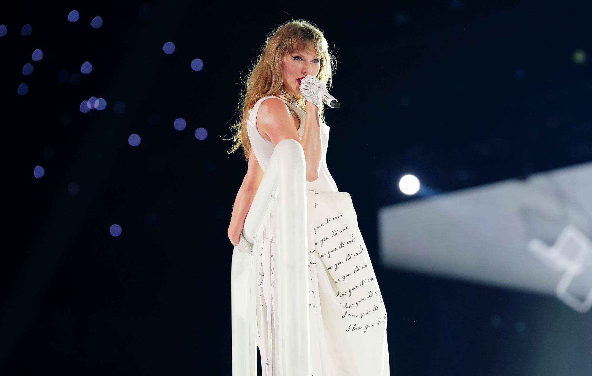 Taylor Swift performs onstage during 