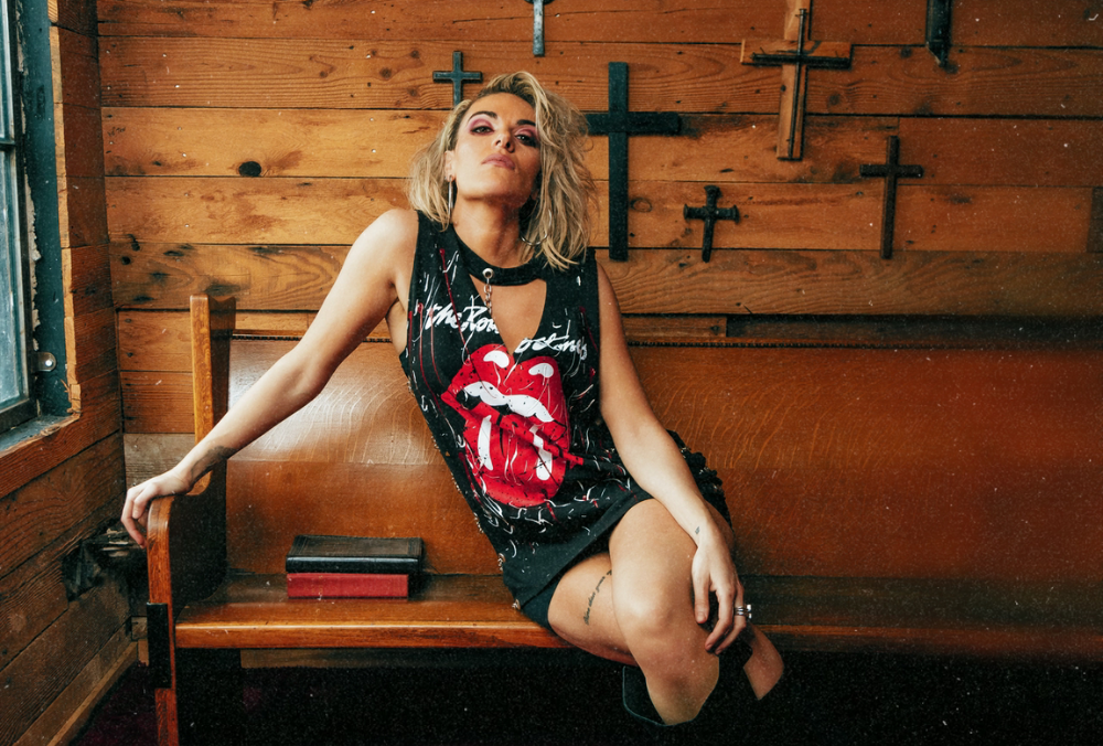 Jen Ash Makes “HELL” a Space for Self-Ownership