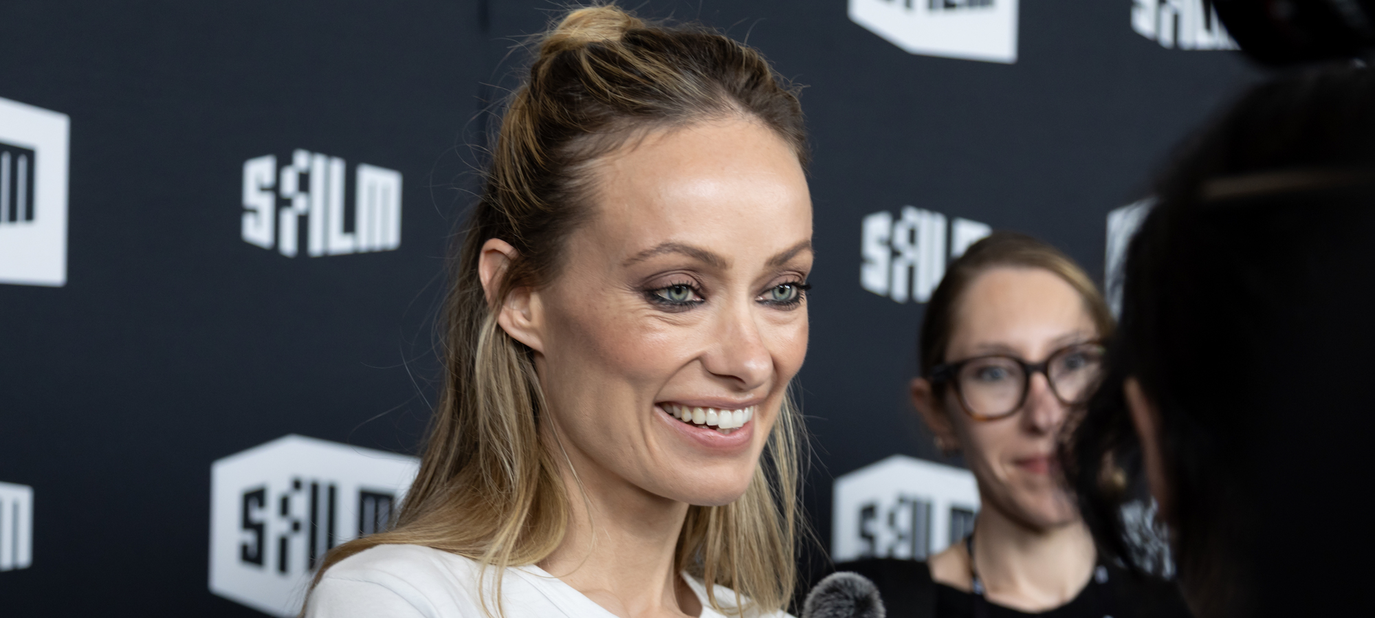 Olivia Wilde Addresses Viral 'Startling' Red Carpet Photo