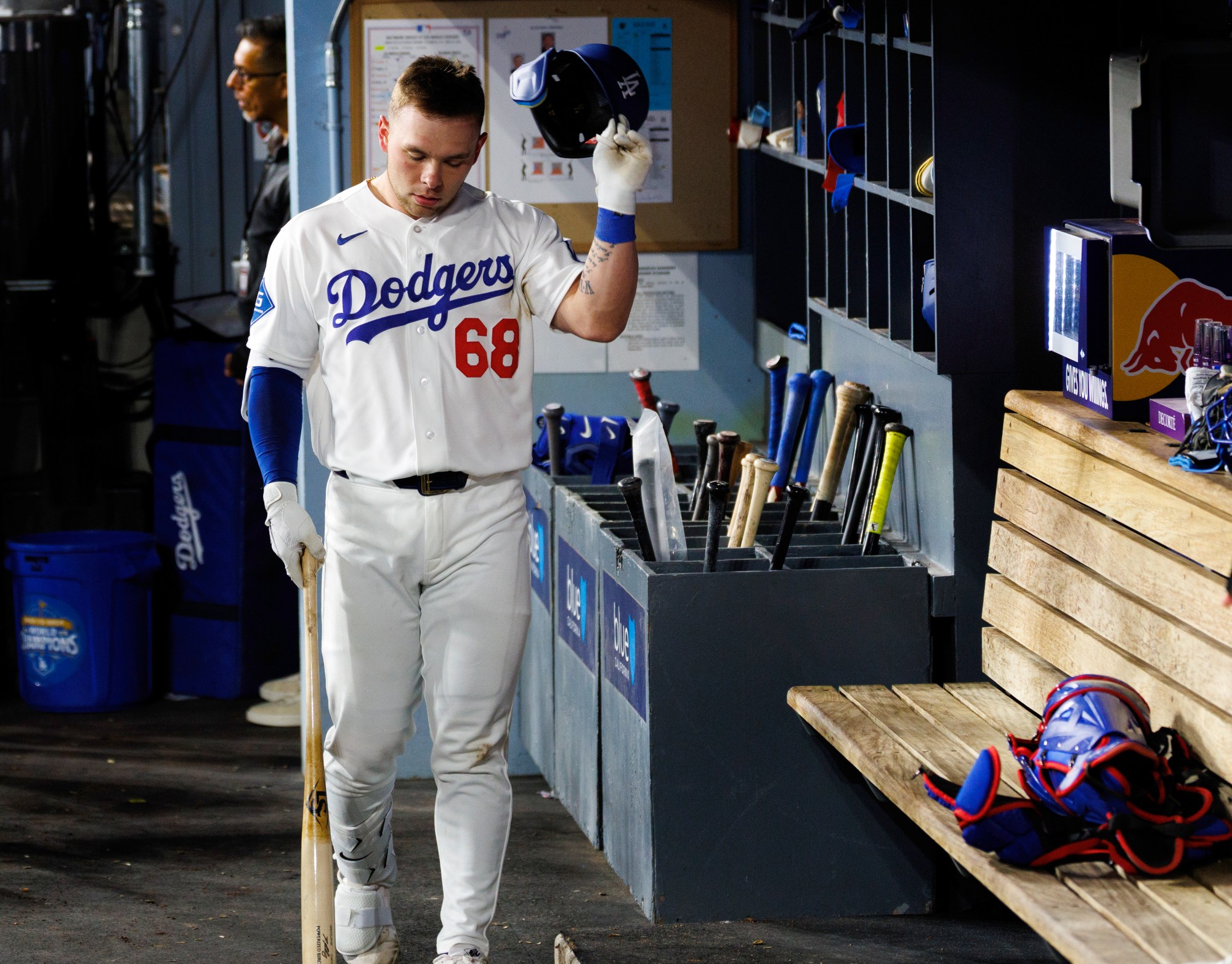 Los Angeles Dodgers Face Injury Setbacks During Twins Series
