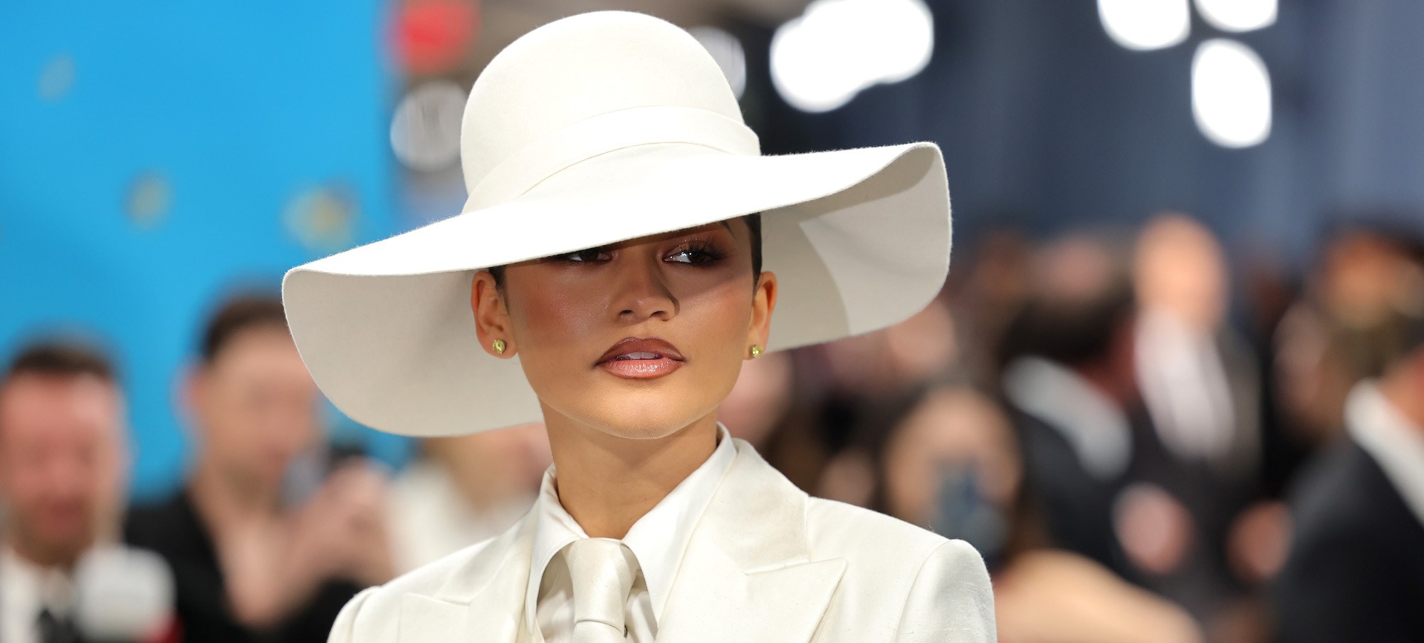 Zendaya Debuts Bold New Pixie Cut at the Emmys